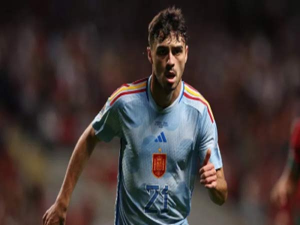 Pedri thi đấu cho Tây Ban Nha Pedri thi đấu cho Tây Ban Nha