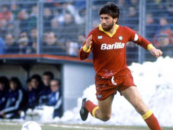 Carlo Ancelotti – Một trong những cầu thủ mang áo số 8 ấn tượng