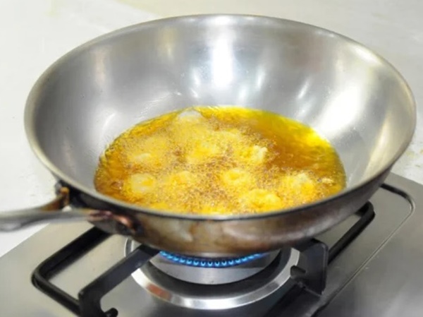 Mơ thấy cái chảo đánh số mấy, mang đến thông điệp gì?