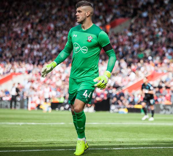 Cầu thủ có chiều cao vượt trội